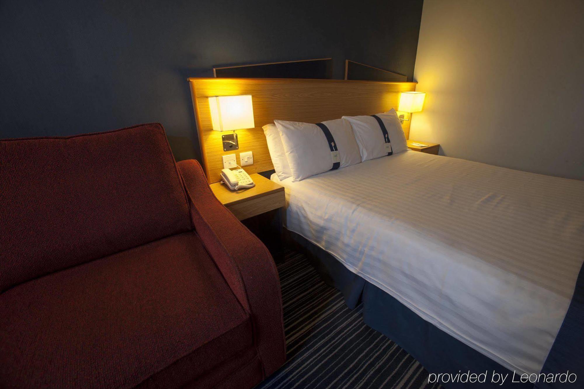 Holiday Inn Express Perth, An Ihg Hotel Exterior foto